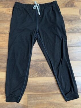 Vuori Men's Ponto Performance Joggers Black Comfy Athleisure Classic (FLAW)